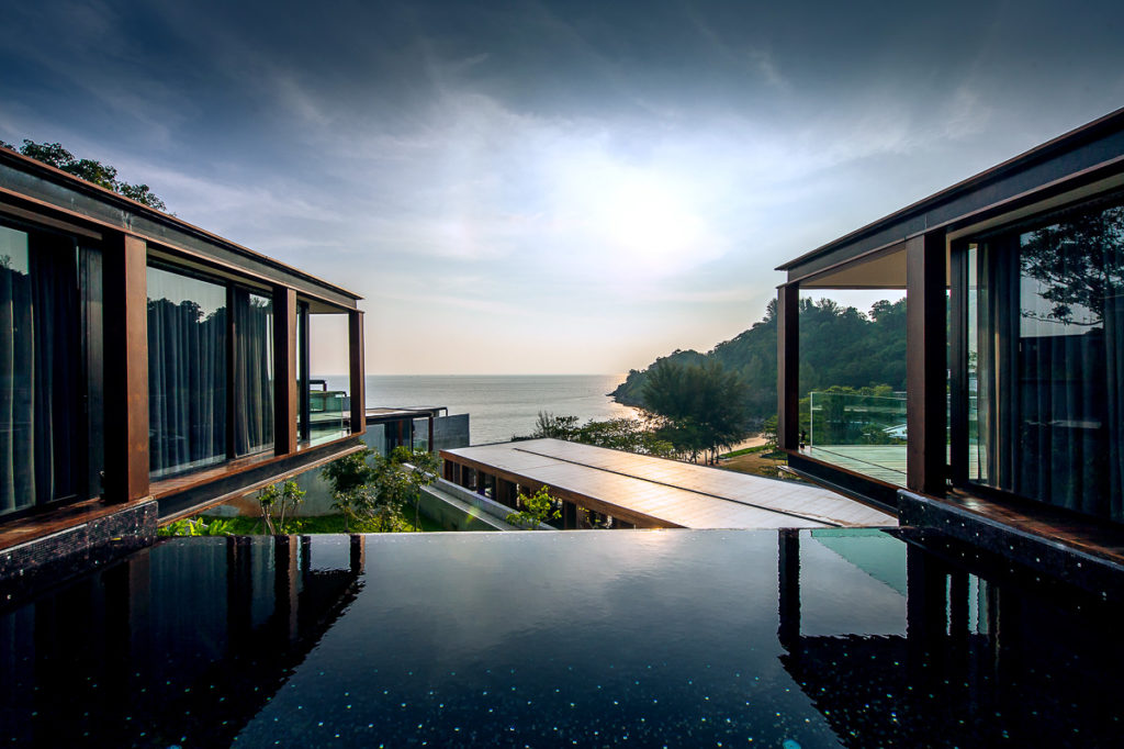 Luxury Hanging Infinity Pool Villa | The Naka Phuket l 5-star ...